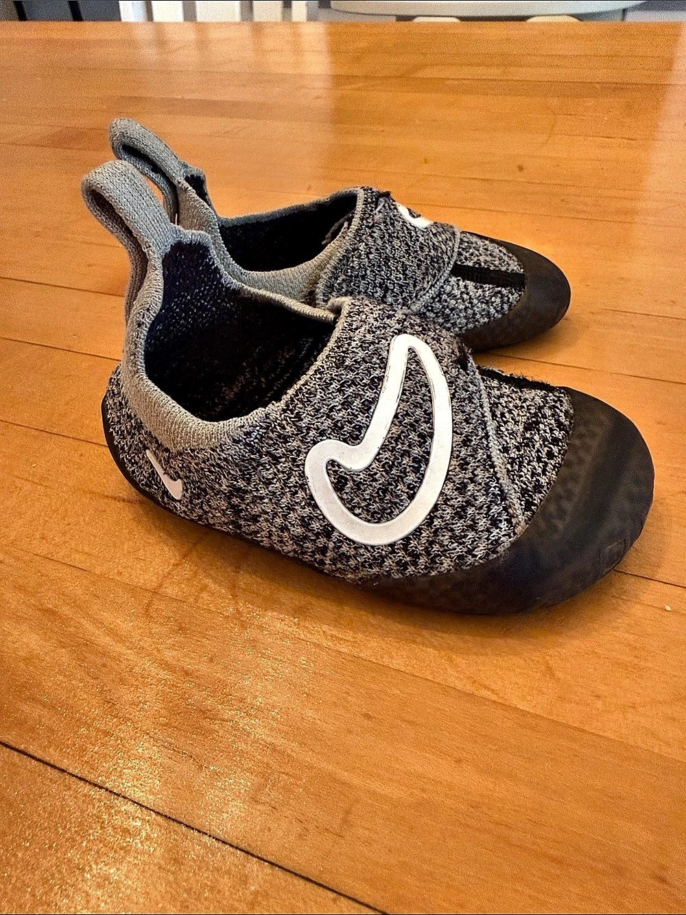 Nike Swoosh 1 Kids Gray & Black Sneakers